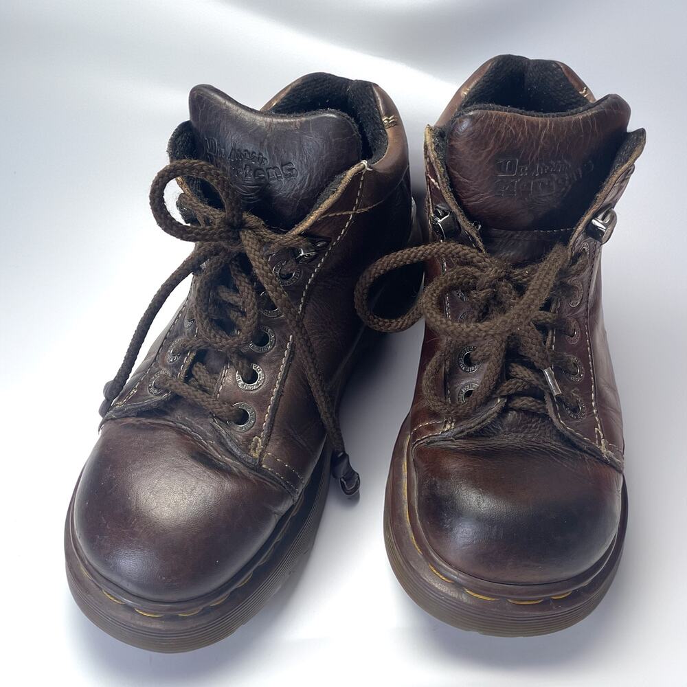 DR MARTENS 8542 England Chunky Platform Leather Ankle Boots in Brown Size 7M/8W - Picture 1 of 13